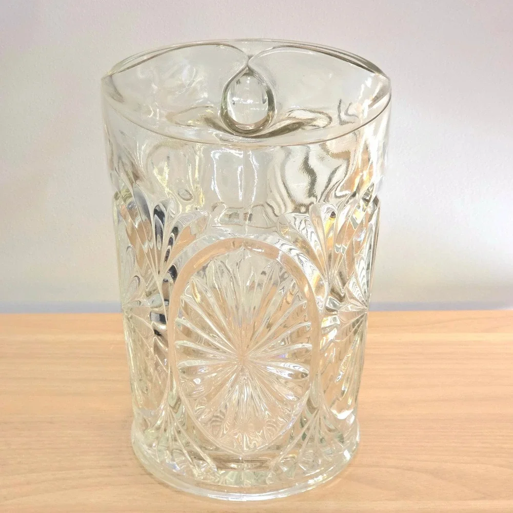 Vintage Anchor‎ Hocking Starburst Medallion Heavy Pressed Glass Pitcher